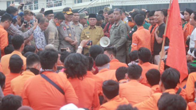 Fachrori Terima Demonstran SPI dan Temui Mahasiswa