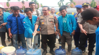 Polda dan Mahasiswa UIN STS Jambi Gelar Bhakti Sosial