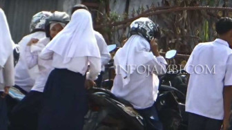 Gara-Gara Kehilangan HP, Teman Anak Disuruh Langkahi Alqur’an