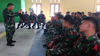 Dandim Sarko : Prajurit TNI Harus Jaga Sikap dengan Warga dan SAD