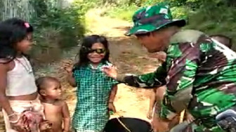 Ini Cara Satgas TMMD Obati Rindu Pada Keluarga