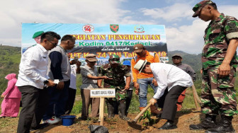 Wako AJB - Dandim Letkol CZI Fitriadi Laksanakan Penghijauan