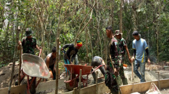 Sambil Kerja, Menikmati Keindahan Hutan