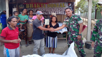 Satgas Pamtas Yonif Raider 142/KJ Gelar  Baksos di Perbatasan