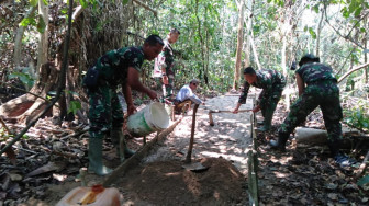 Satgas TMMD ke 106 Bangun 8 Titik Jembatan dan Jalan Setapak