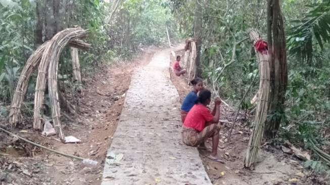 Warga SAD Mulai Rasakan Keuntungan Adanya Jalan Setapak