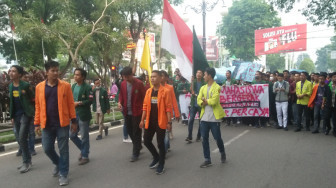 Mahasiswa Desak, Pemerintah Batalkan UU KPK
