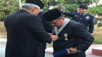 Al Haris Bupati Pertama Peraih Bintang Astha Hannas
