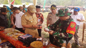 Garam Gunung Batang Asai Daya Tarik Pembukaan TMMD 106 Kodim Sarko