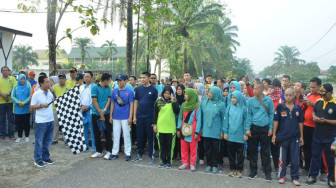 Meriahkan HUT ke-7 Batanghari, Bupati Lepas Jalan Santai