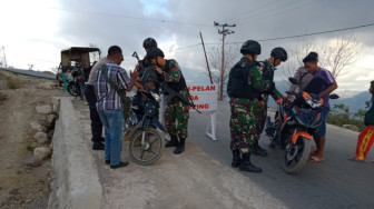 Ciptakan Rasa Aman dan Tertib, TNI-Polri  Lakukan Sweeping di Kampung Maliger Belu