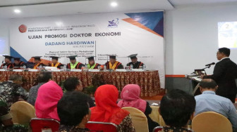 Dadang Hardiwan Sekarang Sandang Gelar Doktor