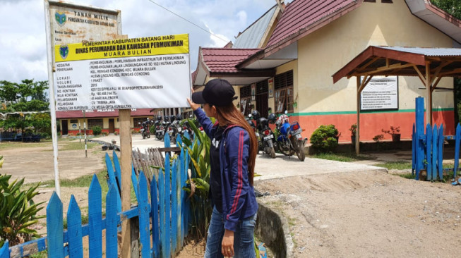 Proyek Jalan Lingkungan SD 182/Hutan Lindung tidak Sesuai Rencana