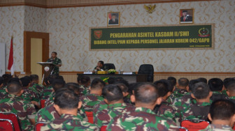 Personel Intel Jajaran Korem 042/Gapu dapat Arahan dari Asintel Kasdam II/Swj