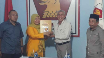 Yuninnta Asmara Kembalikan Formulir ke Gerindra