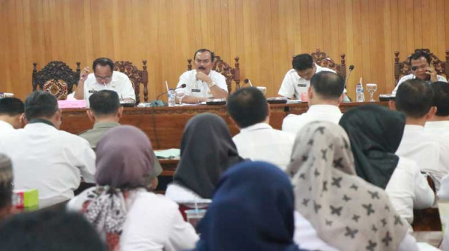 Amir Sakib Pimpin Rapat Penyampaian LPPK 2019