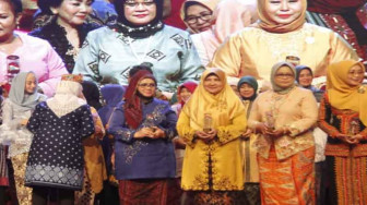 Rahima Dianugerahi Penghargaan Kampanye Makan Ikan oleh Menteri Kelautan