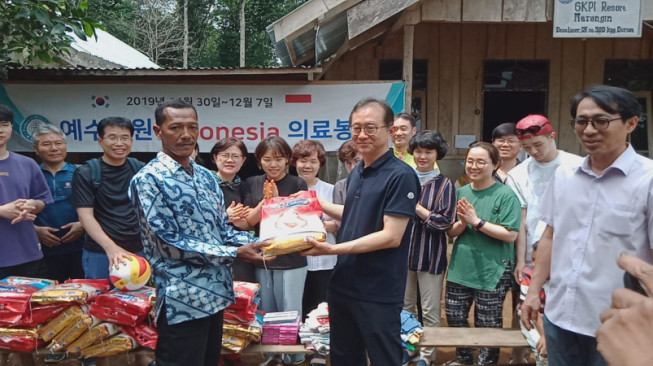 Peduli Kesehatan SAD, Dokter Korsel Gelar Pengobatan Gratis