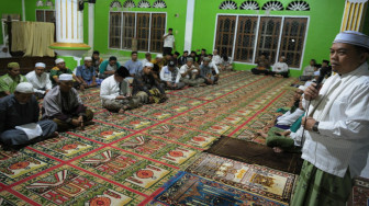 Bupati dan Wabup Merangin Subuh Berjemaah di Sungai Manau