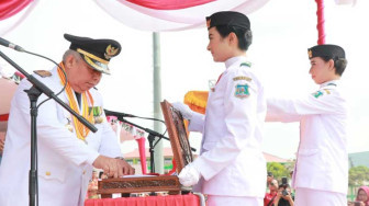 Bupati Safrial Pimpin Upacara HUT ke-74 Kemerdekaan RI