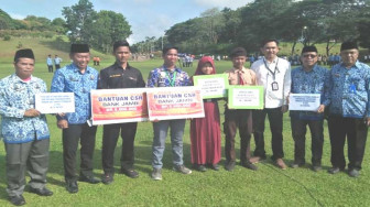 SKK Migas – PetroChina Salurkan Beasiswa di Tanjungjabung Timur