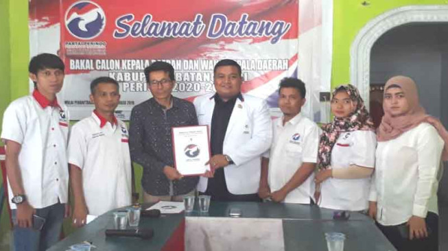Mahdan Kandidat Pertama Kembalikan Formulir ke Perindo
