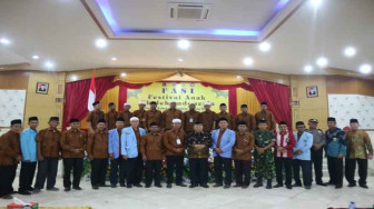Safrial Buka Festival Anak Shaleh Indonesia