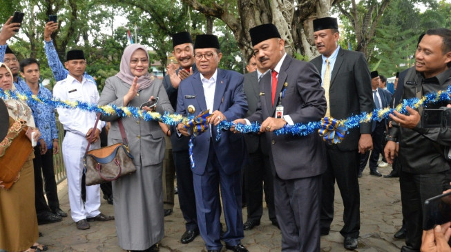 Pemprov Jambi Revitalisasi Taman Anggrek Sri Soedewi
