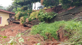 Dua Rumah di Merangin Tertimbun Longsor