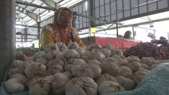 Imbas Virus Corona, Harga Bawang Putih di Jambi Naik