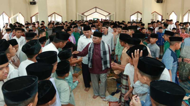Fachrori Ajak Para Santri Ponpes Al-Hidayah Belajar Lebih Giat