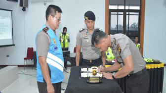 Wakapolda Pimpin Pengambilan Sumpah dan Penandatanganan Pakta Integritas