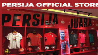 Jakarta Art Family Hiasi Persija Store