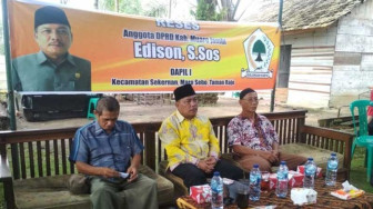 Edison Reses ke Desa Bukit Baling, Warga Antusias Sampaikan Aspirasi