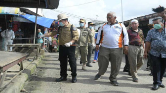 Bupati Merangin Turun Lakukan Penyemprotan Disinfektan