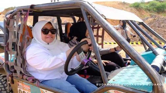 Masnah Buka Adventure Offroad Suzuki Jip Indonesia