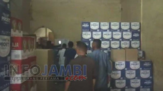 Gudang Miras Digerebek, Ditemukan Ribuan Botol Miras