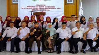 Bupati Masnah Hadiri Pelantikan Pengurus PMI Muarojambi