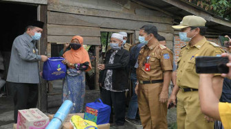 Bupati Merangin Serahkan Bantuan Korban Kebakaran di Tabir