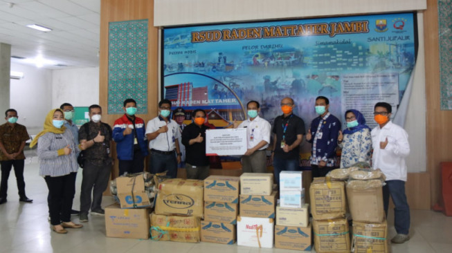 SKK Migas–KKKS Pertamina EP Asset 1 Jambi Field Bantu Ratusan APD ke RSUD Raden Mattaher