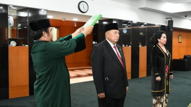 Bamsoet Lantik Empat Anggota MPR RI Pergantian Antar Waktu