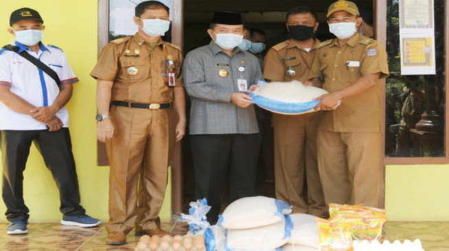 Al Haris Mulai Beri Bantuan Pangan untuk Keluarga Terkena Dampak Corona