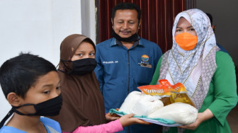 Santuni Anak Yatim, YA Berikan Bantuan Beras