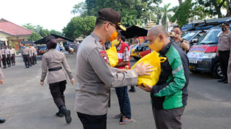 Polda Jambi Alokasikan 2.150 Paket Sembako untuk Masyarakat Dampak Corona