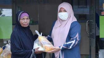 Yunninta Bantu 250 KK Warga Miskin di Bajubang