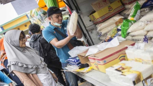 Kabar Gembira !!! Bulog Jual Sembako Murah, Terutama Gula...