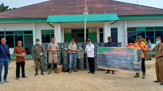 Asian Agri Bantu 125 Ember Kran Cuci Tangan untuk Warga Merlung