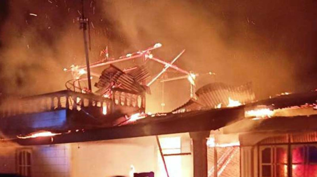 Rumah Datuk Warga Bangko Terbakar
