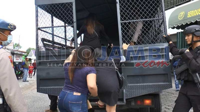 Polisi Jaring Lima Pasangan Mesum di Kamar Kos