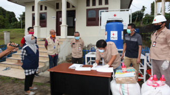 SKK Migas-PetroChina Serahkan Bantuan Covid-19 di Tanjabtim